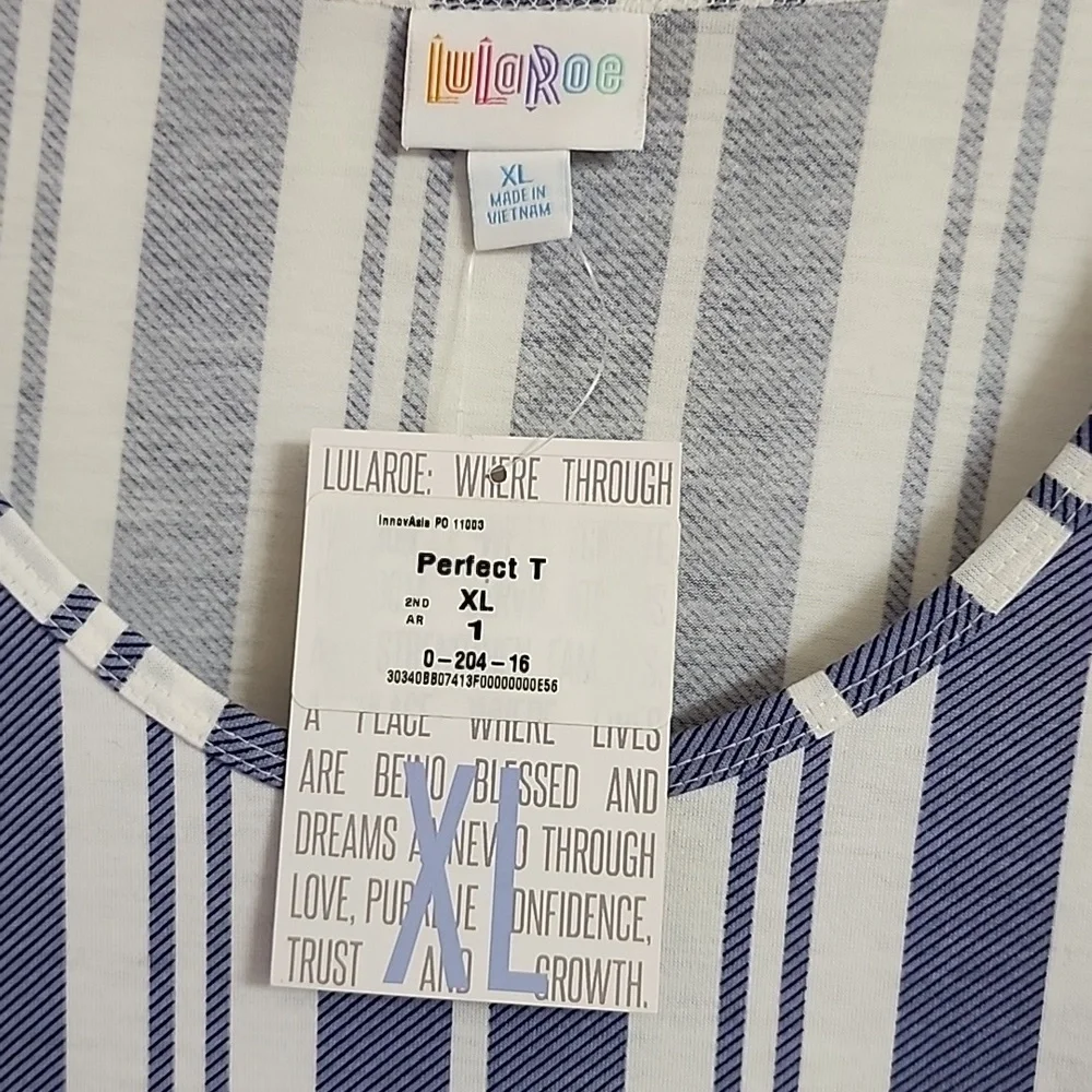 #277 -Lularoe Perfect T, NWT - Picture 2 of 4